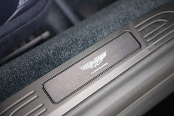 New 2025 Aston Martin Vantage for sale $243,000 at Bugatti of Greenwich in Greenwich CT 06830 25