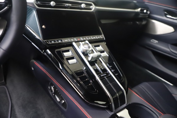 New 2025 Aston Martin Vantage for sale $243,100 at Bugatti of Greenwich in Greenwich CT 06830 17