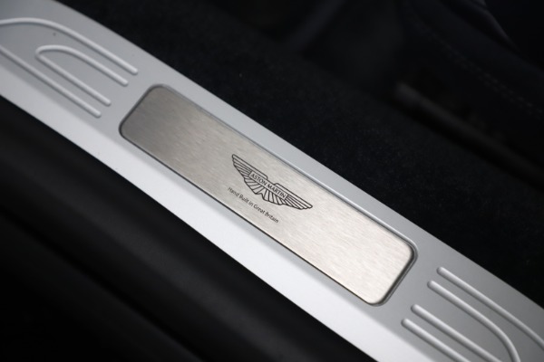 New 2025 Aston Martin Vantage for sale $243,100 at Bugatti of Greenwich in Greenwich CT 06830 23