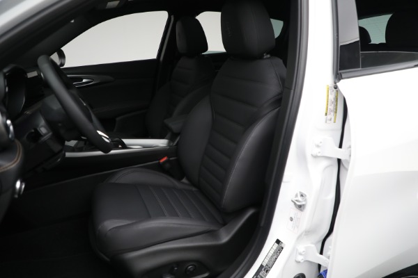 New 2025 Alfa Romeo Tonale for sale $51,430 at Bugatti of Greenwich in Greenwich CT 06830 11