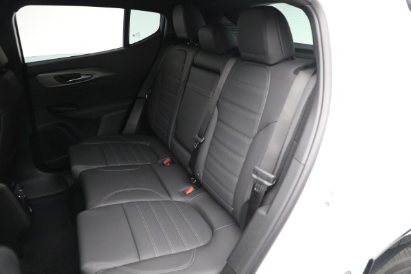 New 2025 Alfa Romeo Tonale for sale $51,430 at Bugatti of Greenwich in Greenwich CT 06830 15