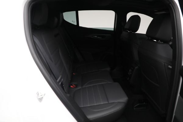 New 2025 Alfa Romeo Tonale for sale $51,430 at Bugatti of Greenwich in Greenwich CT 06830 16
