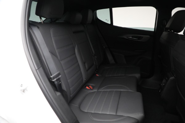New 2025 Alfa Romeo Tonale for sale $51,430 at Bugatti of Greenwich in Greenwich CT 06830 17