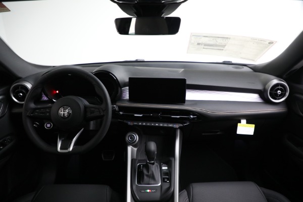 New 2025 Alfa Romeo Tonale for sale $51,430 at Bugatti of Greenwich in Greenwich CT 06830 18