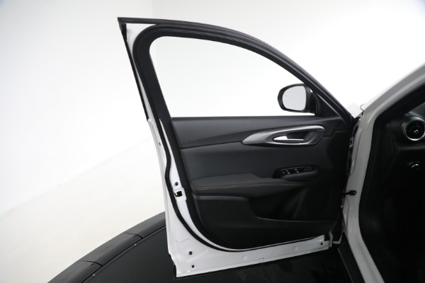 New 2025 Alfa Romeo Tonale for sale $51,430 at Bugatti of Greenwich in Greenwich CT 06830 19