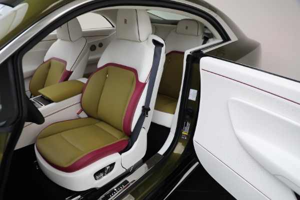 Used 2025 Rolls-Royce Spectre for sale $409,900 at Bugatti of Greenwich in Greenwich CT 06830 4