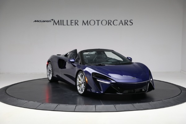 New 2025 McLaren Artura Spider TechLux for sale $327,158 at Bugatti of Greenwich in Greenwich CT 06830 11