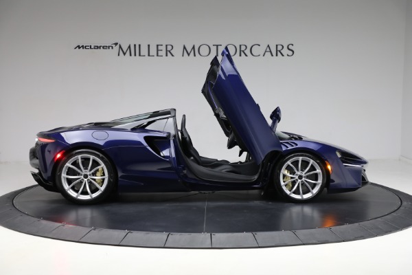 New 2025 McLaren Artura Spider TechLux for sale $327,158 at Bugatti of Greenwich in Greenwich CT 06830 19