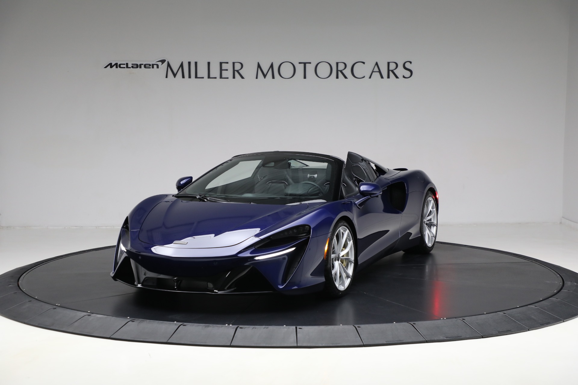 New 2025 McLaren Artura Spider TechLux for sale $327,158 at Bugatti of Greenwich in Greenwich CT 06830 1