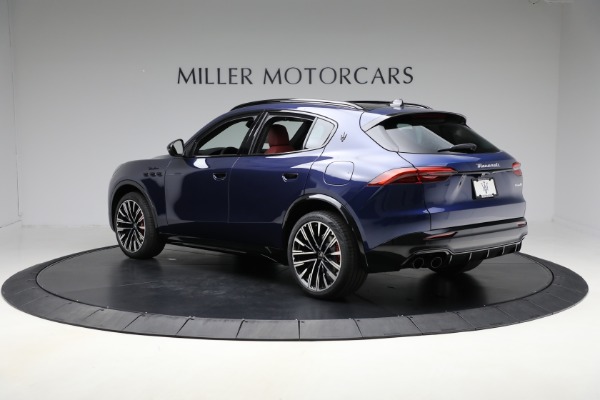 New 2025 Maserati Grecale Modena for sale Sold at Bugatti of Greenwich in Greenwich CT 06830 3