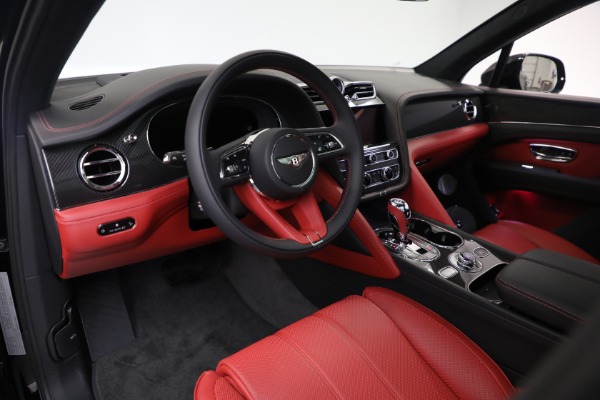 New 2025 Bentley Bentayga V8 for sale $228,900 at Bugatti of Greenwich in Greenwich CT 06830 18