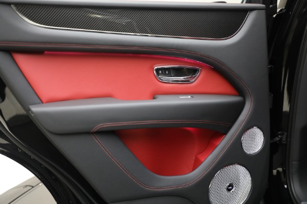 New 2025 Bentley Bentayga V8 for sale $228,900 at Bugatti of Greenwich in Greenwich CT 06830 25