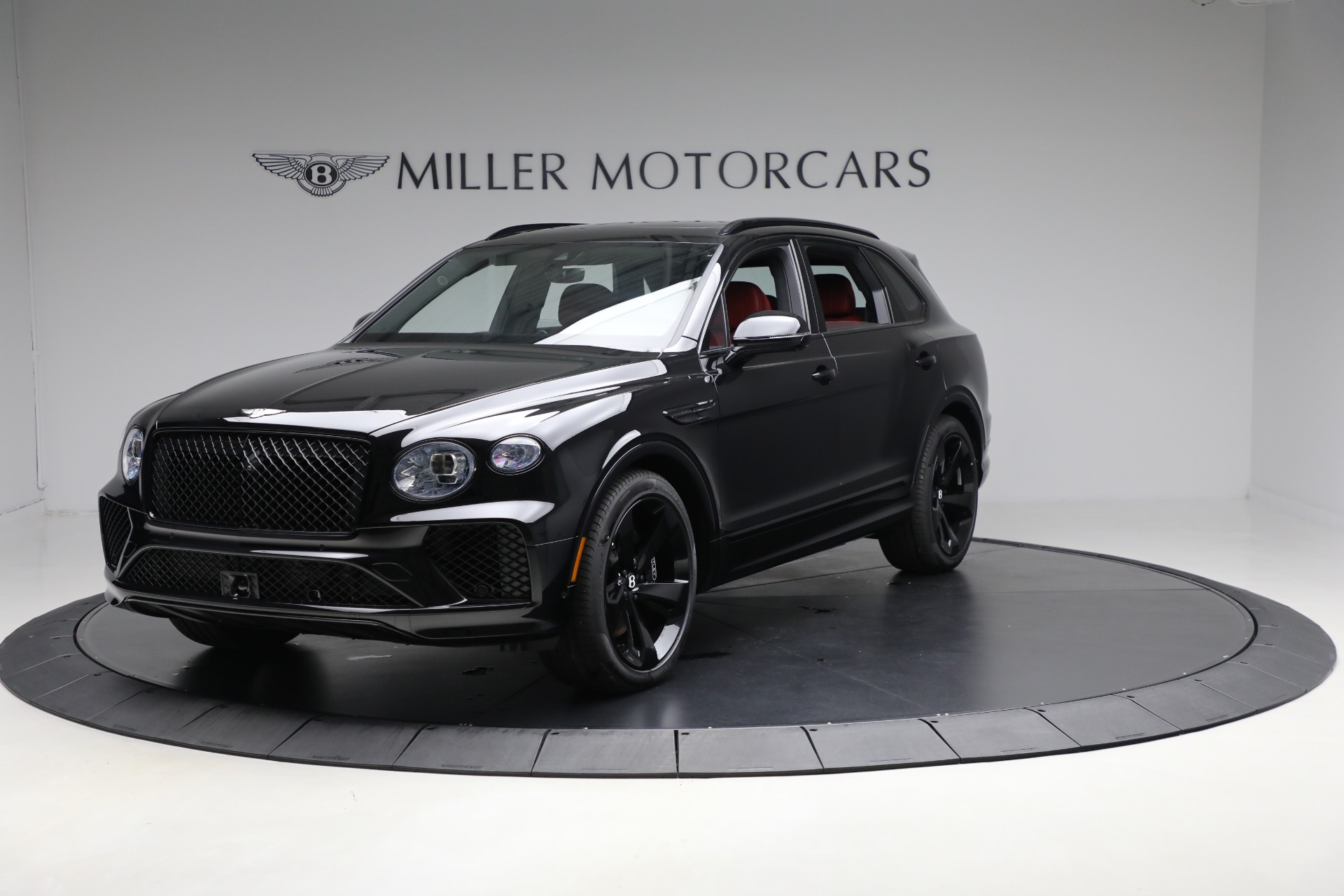 New 2025 Bentley Bentayga V8 for sale $228,900 at Bugatti of Greenwich in Greenwich CT 06830 1