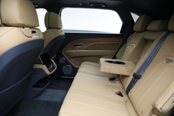 Used 2025 Bentley Bentayga EWB Azure V8 for sale $239,900 at Bugatti of Greenwich in Greenwich CT 06830 22