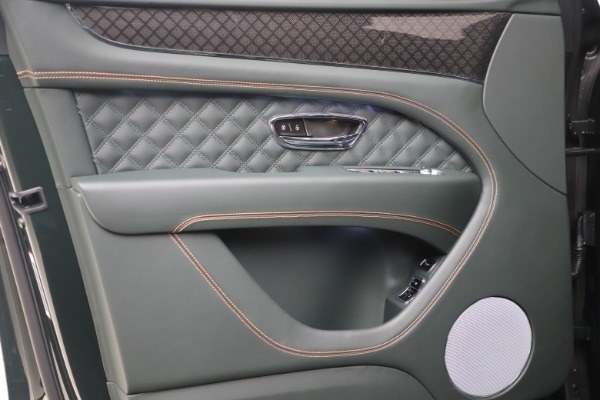 New 2025 Bentley Bentayga S Black Edition for sale $289,790 at Bugatti of Greenwich in Greenwich CT 06830 21
