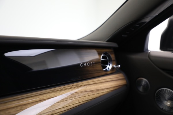 Used 2024 Rolls-Royce Ghost for sale $299,900 at Bugatti of Greenwich in Greenwich CT 06830 15