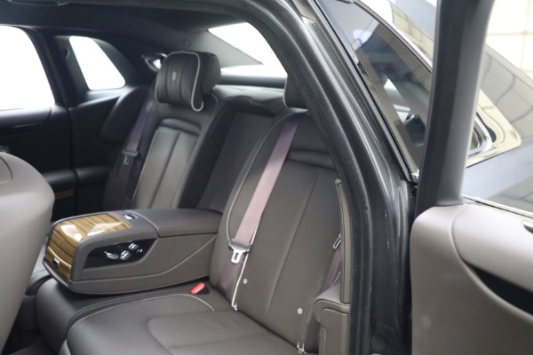 Used 2024 Rolls-Royce Ghost for sale $299,900 at Bugatti of Greenwich in Greenwich CT 06830 16