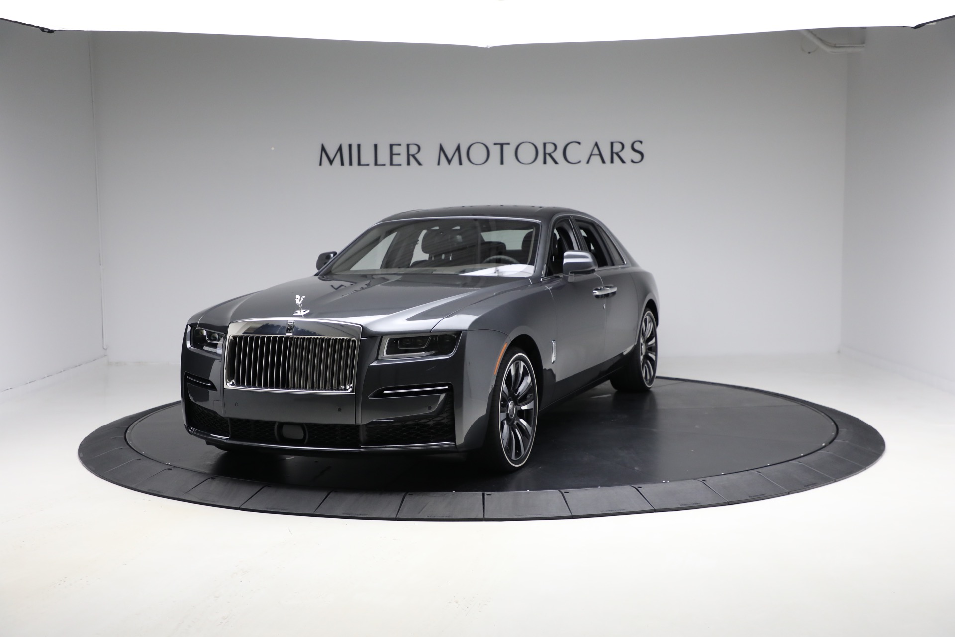 Used 2024 Rolls-Royce Ghost for sale $299,900 at Bugatti of Greenwich in Greenwich CT 06830 1