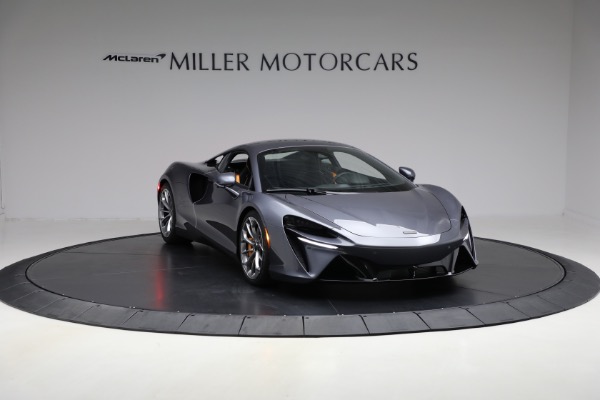 Used 2025 McLaren Artura Vision for sale $292,398 at Bugatti of Greenwich in Greenwich CT 06830 11
