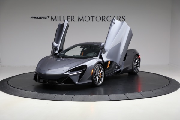 Used 2025 McLaren Artura Vision for sale $292,398 at Bugatti of Greenwich in Greenwich CT 06830 14