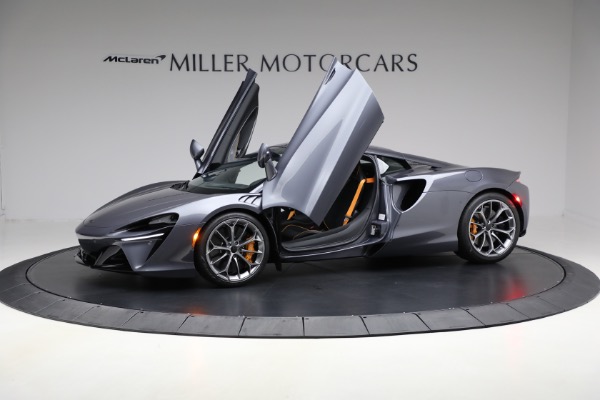 New 2025 McLaren Artura Vision for sale $292,398 at Bugatti of Greenwich in Greenwich CT 06830 15