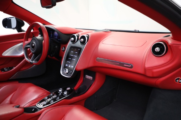 Used 2022 McLaren GT Luxe for sale $169,900 at Bugatti of Greenwich in Greenwich CT 06830 27