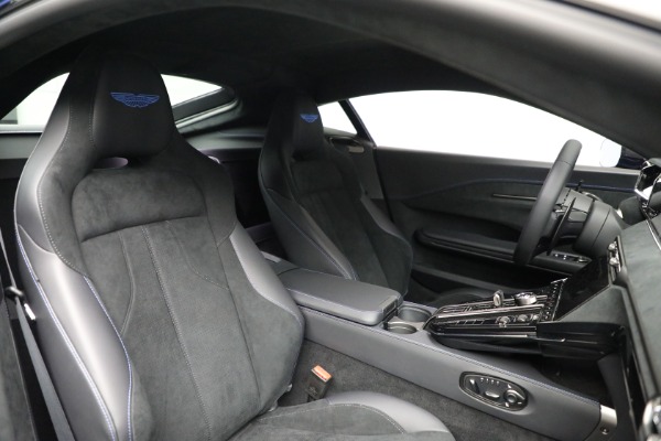 Used 2025 Aston Martin Vantage for sale $196,900 at Bugatti of Greenwich in Greenwich CT 06830 19