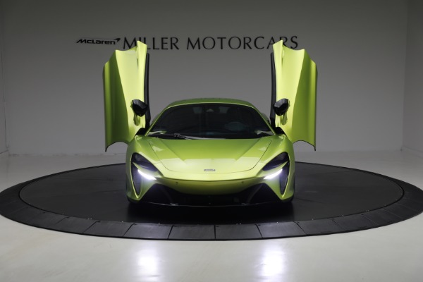 Used 2024 McLaren Artura TechLux for sale $191,900 at Bugatti of Greenwich in Greenwich CT 06830 13