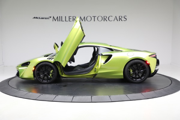 Used 2024 McLaren Artura TechLux for sale $191,900 at Bugatti of Greenwich in Greenwich CT 06830 15