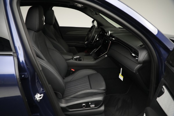 New 2025 Maserati Grecale Trofeo for sale Sold at Bugatti of Greenwich in Greenwich CT 06830 18
