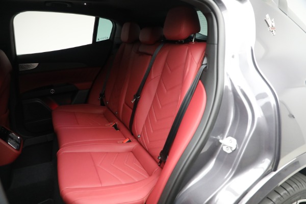 New 2025 Maserati Grecale Trofeo for sale $118,531 at Bugatti of Greenwich in Greenwich CT 06830 23