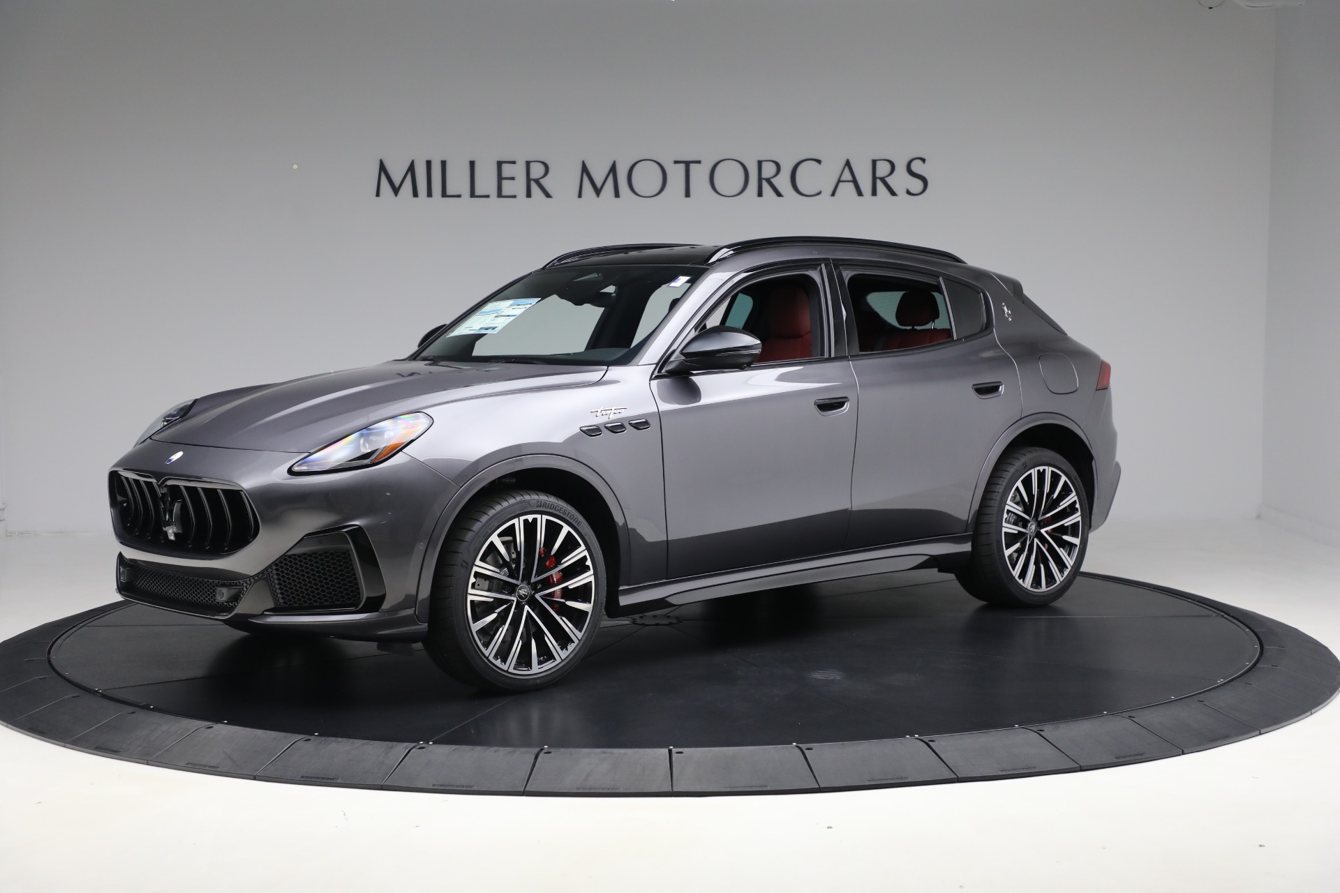 New 2025 Maserati Grecale Trofeo for sale $118,531 at Bugatti of Greenwich in Greenwich CT 06830 1