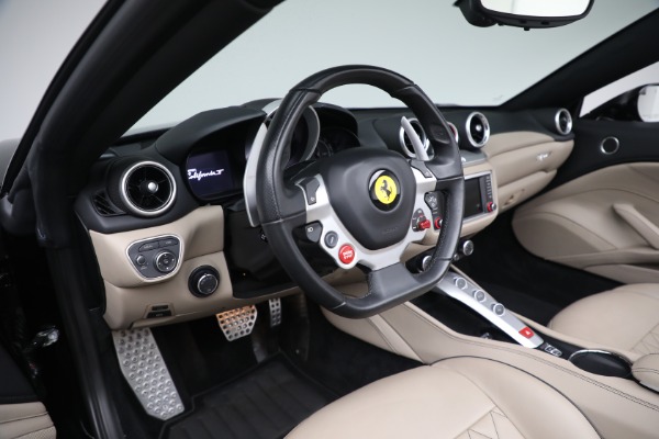 Used 2016 Ferrari California T for sale $122,900 at Bugatti of Greenwich in Greenwich CT 06830 14