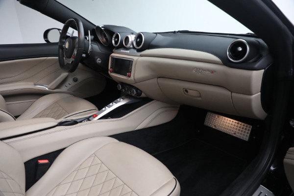Used 2016 Ferrari California T for sale $122,900 at Bugatti of Greenwich in Greenwich CT 06830 19