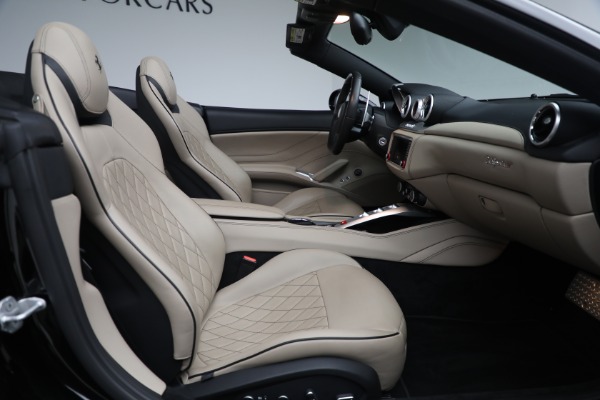 Used 2016 Ferrari California T for sale $122,900 at Bugatti of Greenwich in Greenwich CT 06830 20