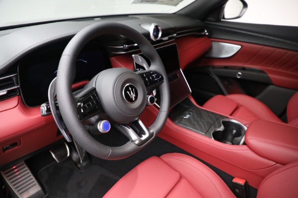 New 2025 Maserati Grecale for sale $83,405 at Bugatti of Greenwich in Greenwich CT 06830 13
