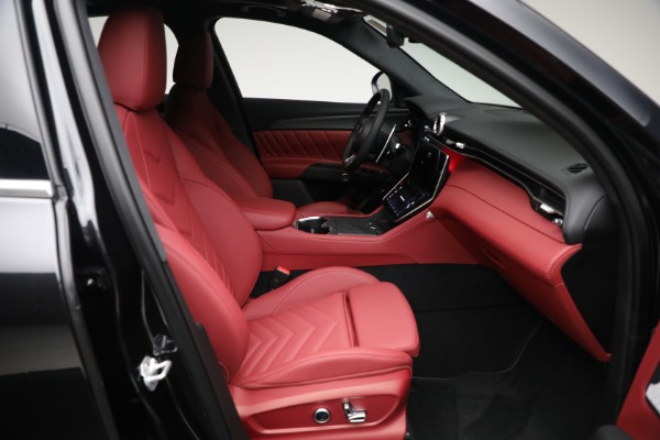 New 2025 Maserati Grecale for sale $83,405 at Bugatti of Greenwich in Greenwich CT 06830 16