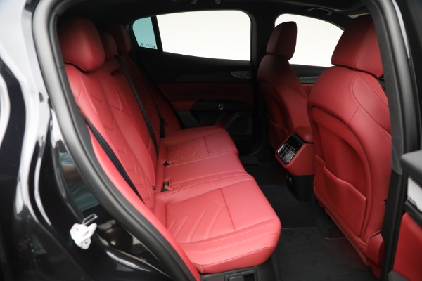 New 2025 Maserati Grecale for sale $83,405 at Bugatti of Greenwich in Greenwich CT 06830 18