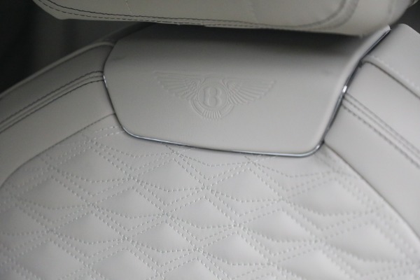 New 2025 Bentley Flying Spur Speed for sale $301,900 at Bugatti of Greenwich in Greenwich CT 06830 20