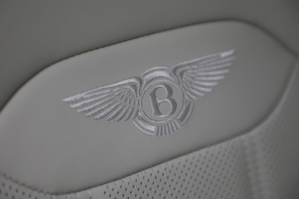 New 2025 Bentley Bentayga EWB V8 for sale $262,915 at Bugatti of Greenwich in Greenwich CT 06830 18