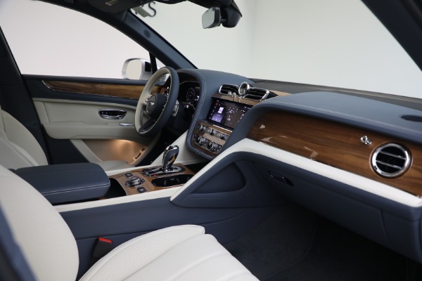 New 2025 Bentley Bentayga EWB V8 for sale $262,915 at Bugatti of Greenwich in Greenwich CT 06830 23