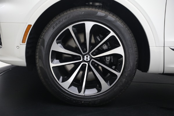 New 2025 Bentley Bentayga V8 for sale $199,900 at Bugatti of Greenwich in Greenwich CT 06830 10