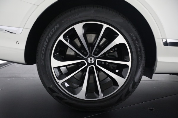 New 2025 Bentley Bentayga V8 for sale $199,900 at Bugatti of Greenwich in Greenwich CT 06830 12