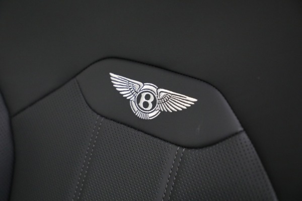 New 2025 Bentley Bentayga V8 for sale $199,900 at Bugatti of Greenwich in Greenwich CT 06830 18