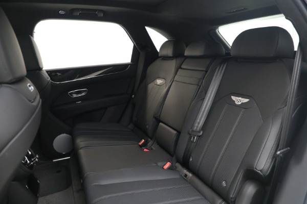 New 2025 Bentley Bentayga V8 for sale $199,900 at Bugatti of Greenwich in Greenwich CT 06830 21