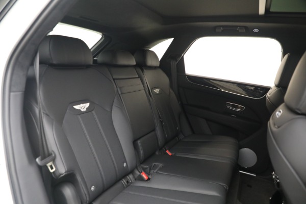 New 2025 Bentley Bentayga V8 for sale $199,900 at Bugatti of Greenwich in Greenwich CT 06830 27