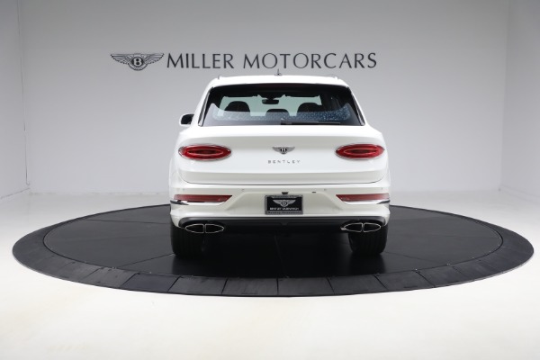 New 2025 Bentley Bentayga V8 for sale $199,900 at Bugatti of Greenwich in Greenwich CT 06830 4