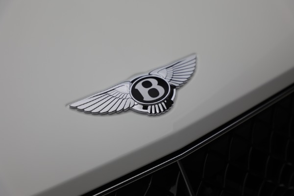 New 2025 Bentley Bentayga V8 for sale $199,900 at Bugatti of Greenwich in Greenwich CT 06830 9