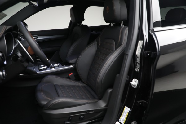 New 2025 Alfa Romeo Stelvio Intensa for sale $61,590 at Bugatti of Greenwich in Greenwich CT 06830 20
