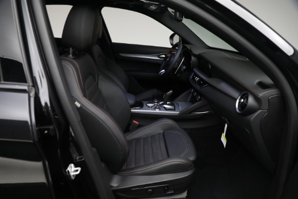 New 2025 Alfa Romeo Stelvio Intensa for sale $61,590 at Bugatti of Greenwich in Greenwich CT 06830 21